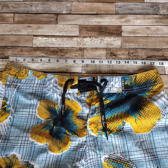 Maui And Sons Board Shorts Mens Size 34 Multicolor Floral Beach Swim Trunks - Picture 10 of 12